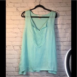 August Silk women’s sleeveless v-neck blouse xl.